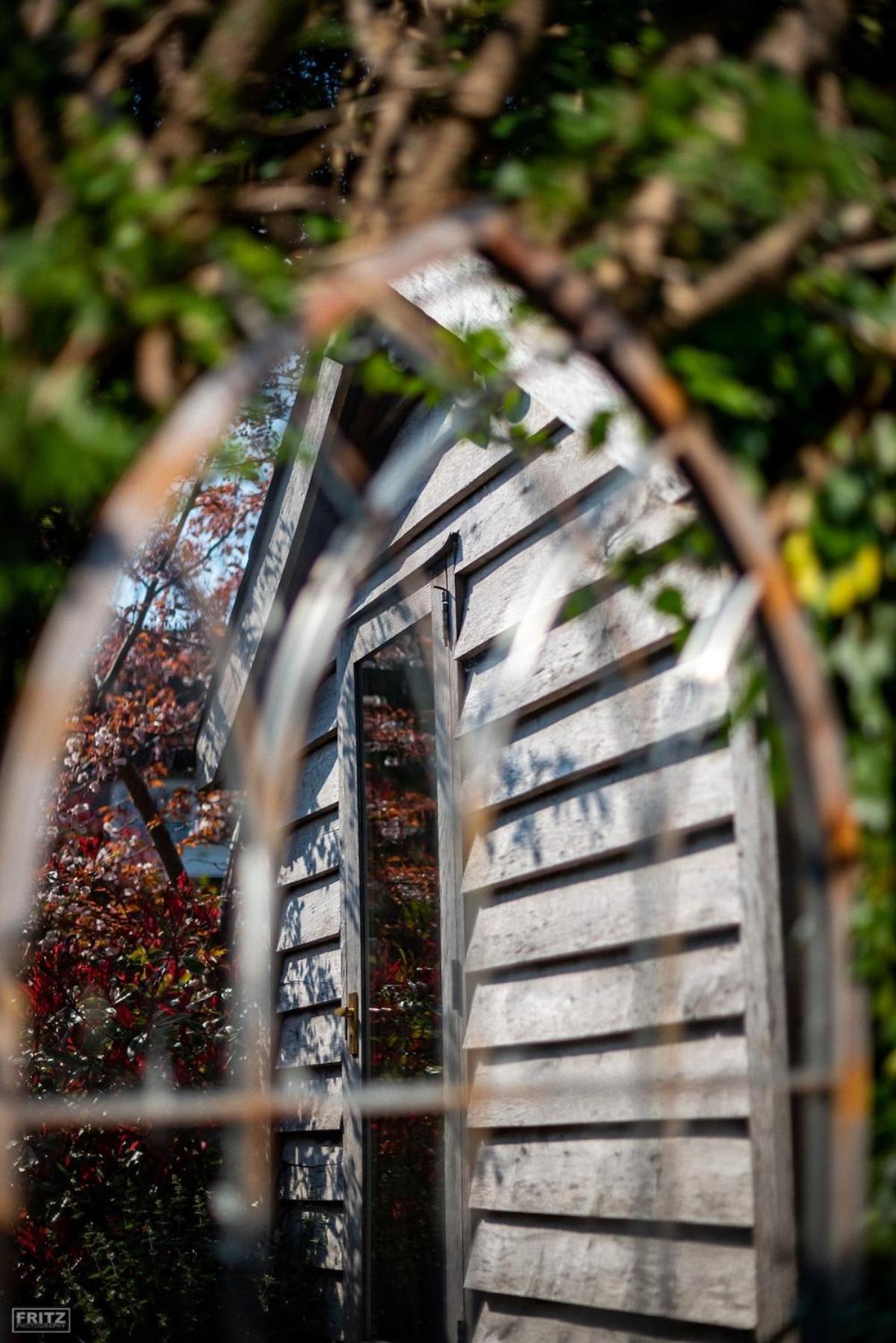 The Tool Shed Nestled In Idyllic Countryside Villa Linchmere Ngoại thất bức ảnh